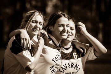 Bild 3694 - Frauen SV Frisia 03 Risum Lindholm - Heider SV : Ergebnis: 8:0